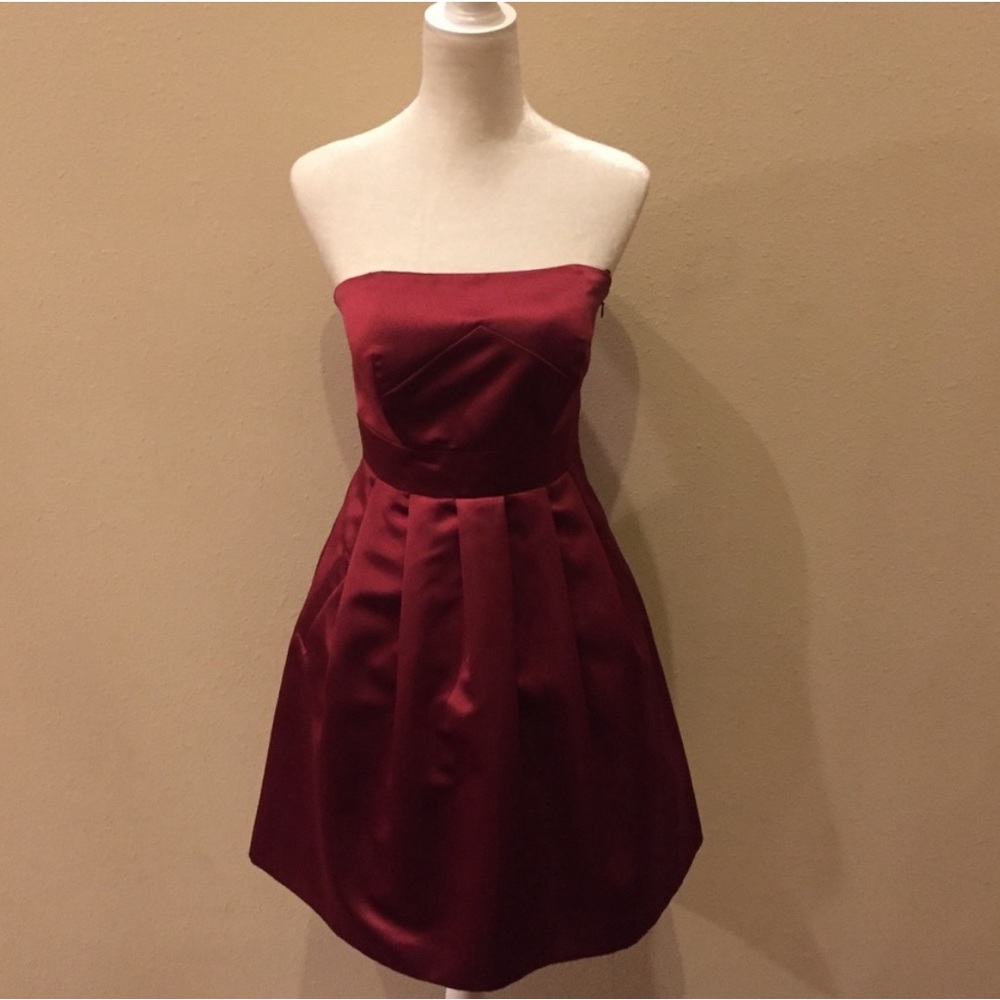 Max and Chloe Strapless Burgundy Party Dress w Pockets NWT
